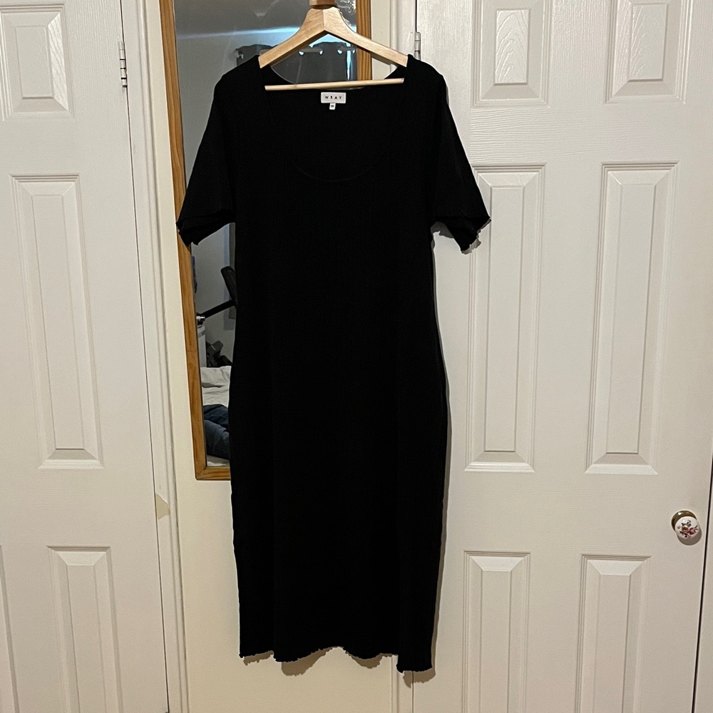 Elegant Black Midi Dress